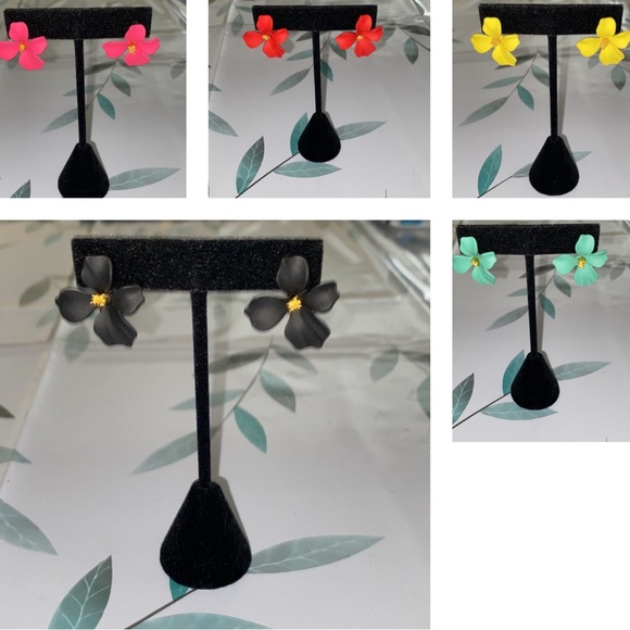 Boho Flower Stud Earrings - Picture 1 of 11